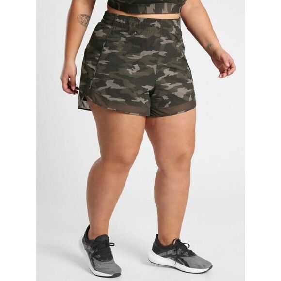 Athleta Women’s Printed Mesh‎ Racer Run Short 4" Size 3X Olive Green Camo - Picture 1 of 9